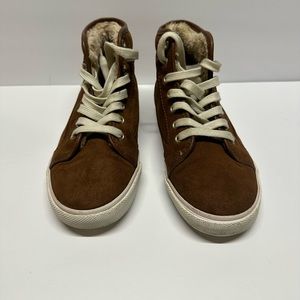 Old navy ankle boots /shoes fur lined size 3 kids tan